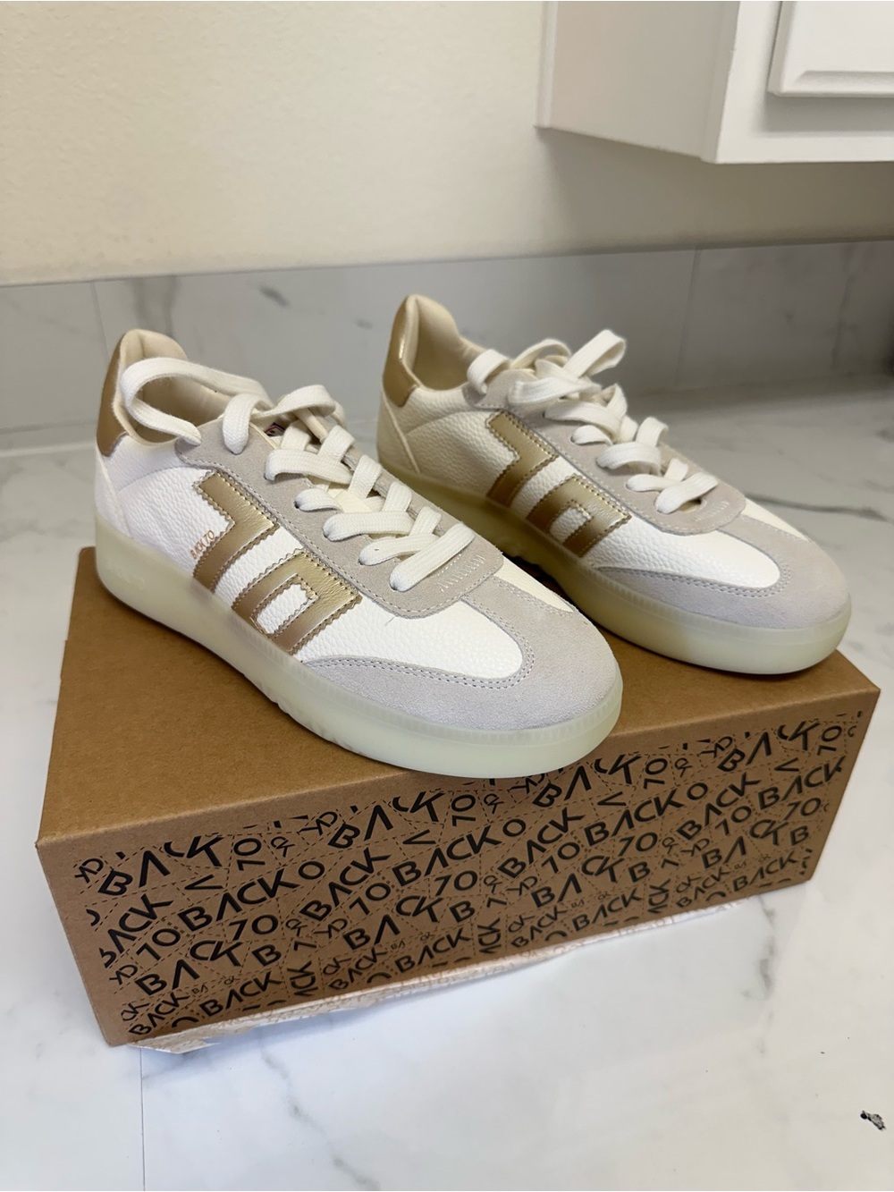 Back 70 BOSTON 2502 in METALLIC GOLD Sneakers Size 36